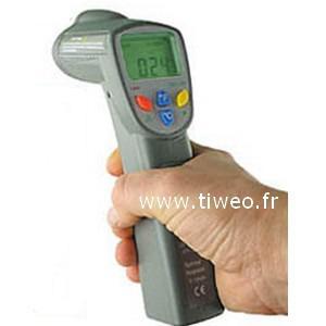 Infrared thermometer with laser sight