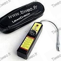Leak detector for air conditioning